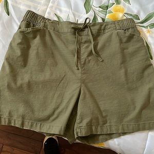 LANE BRYANT size 18/20 olive green shorts